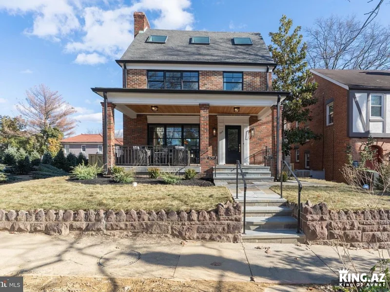 ABŞ-də Rusiya səfirliyinin qarşısındakı "casus evi" satışa çıxarılıb