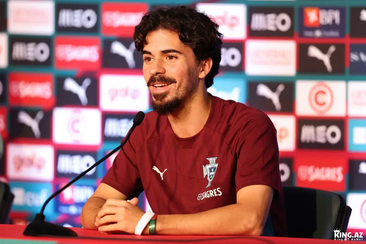 Portuqaliyanın baş nazirindən millinin futbolçularına anlamlı hədiyyə